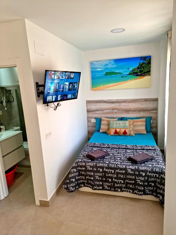 Apartamentos Elemar Free Luggage Storage マラガ エクステリア 写真
