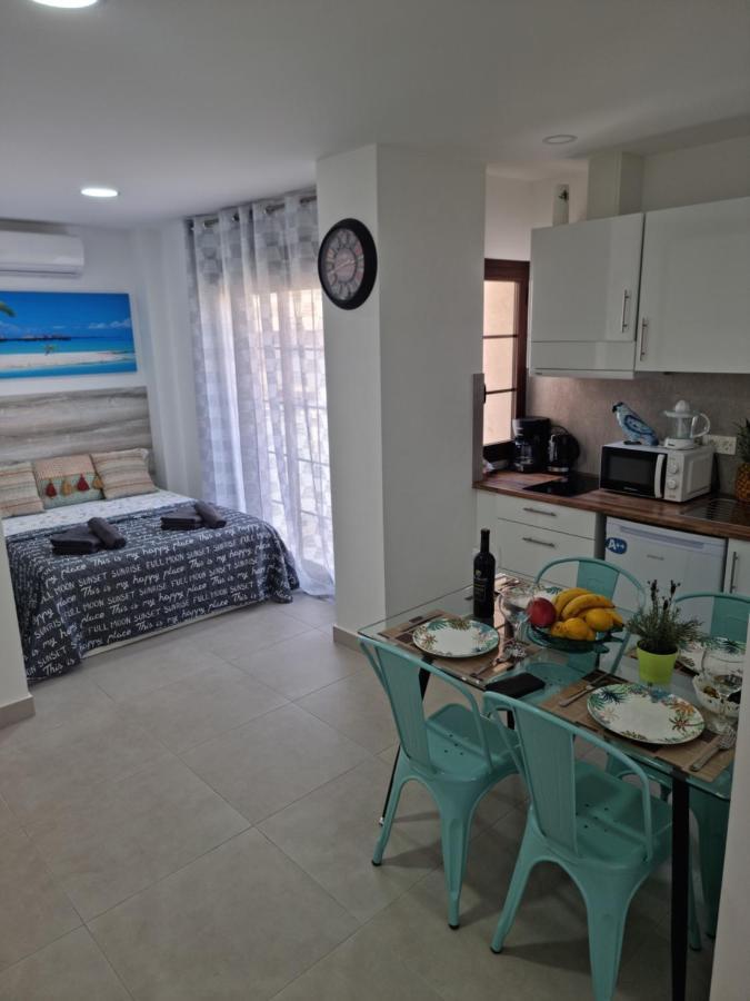 Apartamentos Elemar Free Luggage Storage マラガ エクステリア 写真