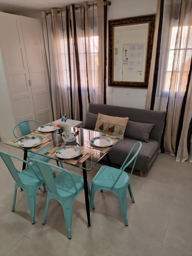 Apartamentos Elemar Free Luggage Storage マラガ エクステリア 写真