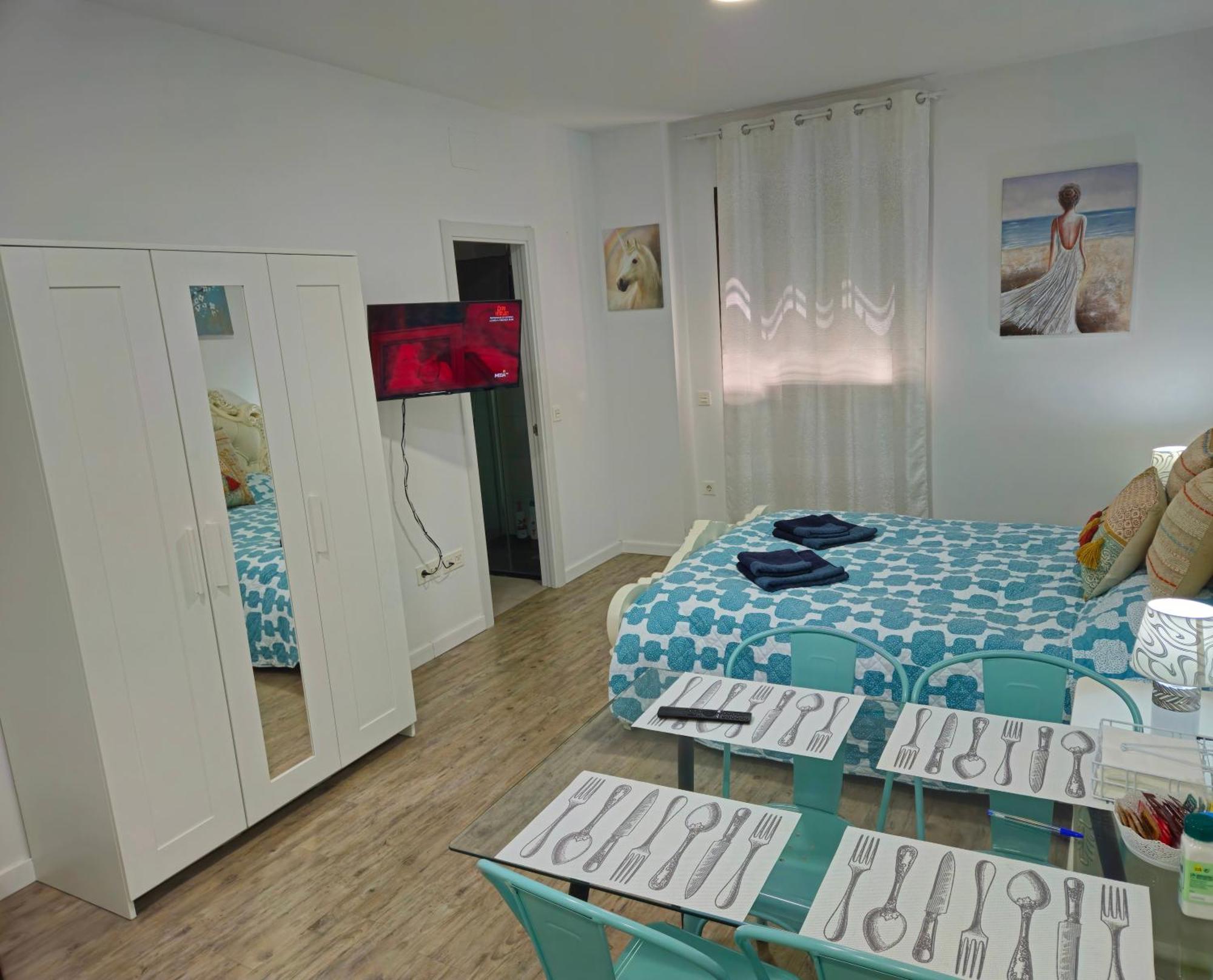 Apartamentos Elemar Free Luggage Storage マラガ エクステリア 写真